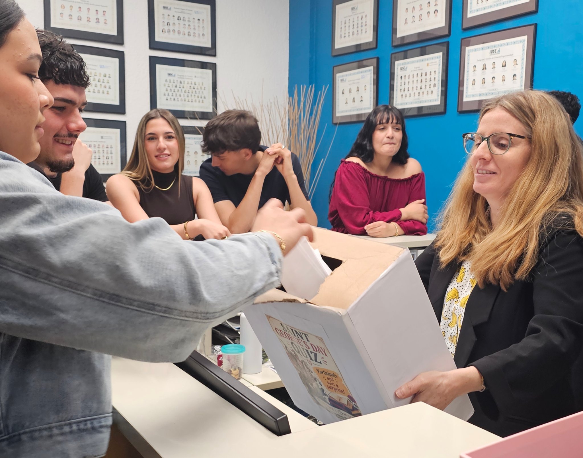 Celebració de Sant Jordi a AF: aprenentatge d’anglès amb creativitat i tradició